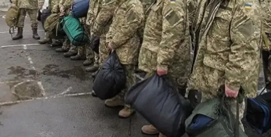 Військових 60+ можуть знову покликати на службу