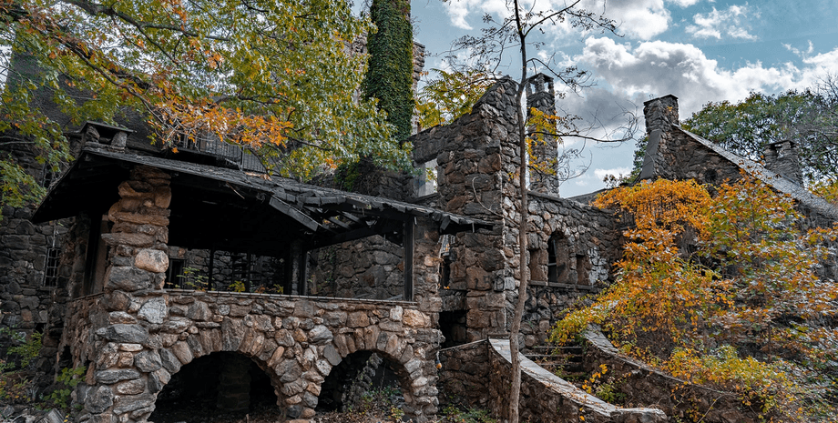 Замок Эльда, заброшенный замок, заброшенные дома