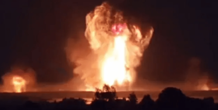 Взрывы в РФ в городе Торопец Взрывы в РФ, Торопец взрывы, Окбярское под Торопцом взрывы, Тихорецк Краснодар взрывы, фото склады РФ, фото последствий попаданий