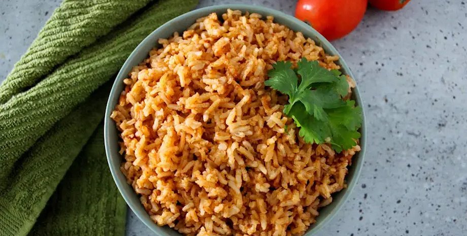 Жареный рис с яйцом, жареный рис, китайская кухня