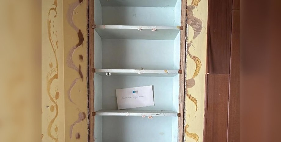 Чоловік робив ремонт і знайшов послання з минулого: що було в ньому