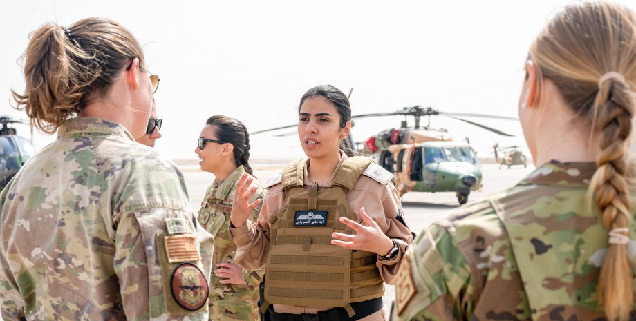 жінки в армії, жінки військовослужбовці, мобілізація жінок, гендерна рівність