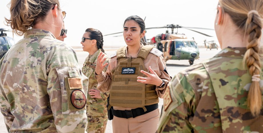 женщины в армии, женщины военнослужащие, мобилизация женщин, гендерное равенство