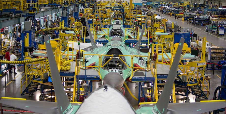 кто продает больше всего оружия в мире