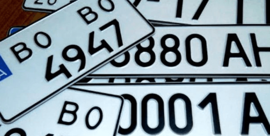 В Кабинете водителя возобновили услуги по бронированию номерных знаков