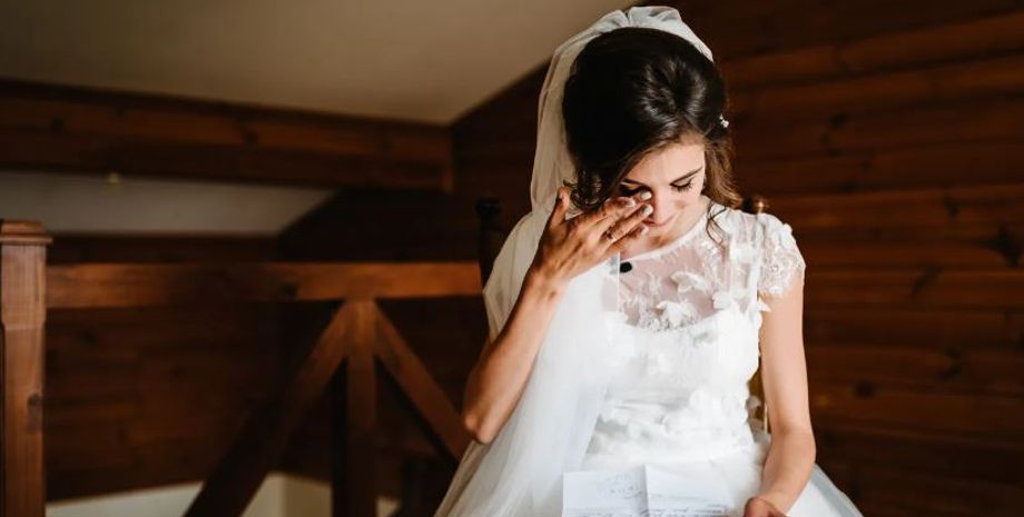 Наречена дізналася про зраду хлопця перед весіллям, влаштувавши помсту прямо на святі