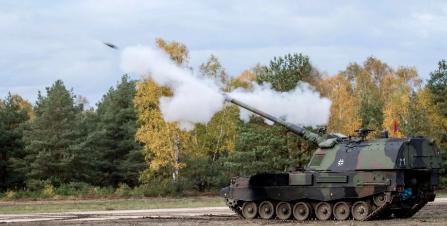 САУ Panzerhaubitze 2000, гаубицы, ремонт, германия, словакия, польша, ремонтная база