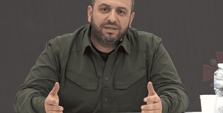 Рустем Умєров, Умєров зарплата