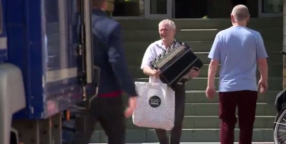 выселение россиян из школы, Варшава, посольство РФ в Польше