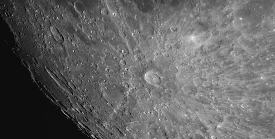 Луна, кратер Тихо, розовое суперлуние