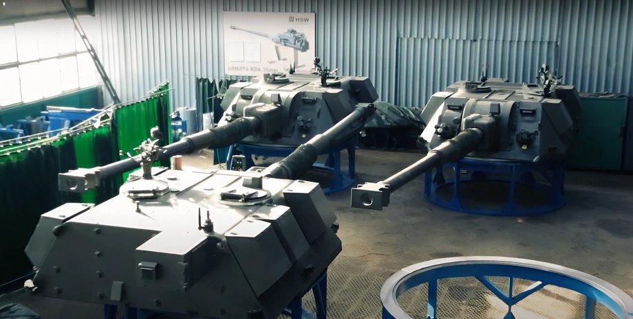 Польські виробники готові купувати дула для САУ Krab у ВПК України, повідомила PGZ "Інтерфакс-Україна"