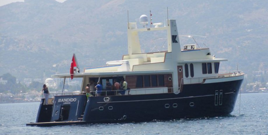 Яхта BANDIDO / Фото: akasiayachting.com