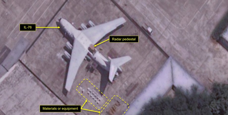 Самолет Ил-76