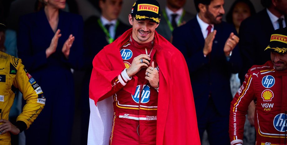 Шарль Леклер на подіумі гран-прі Монако 2024