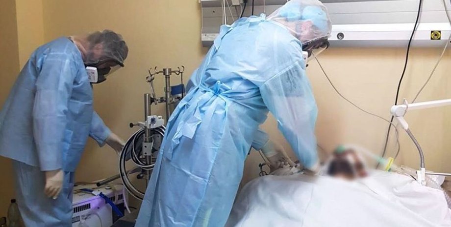 Пацієнт з коронавірусів, лікарня, лікарі, ліжко, covid-19, пандемія коронавируса