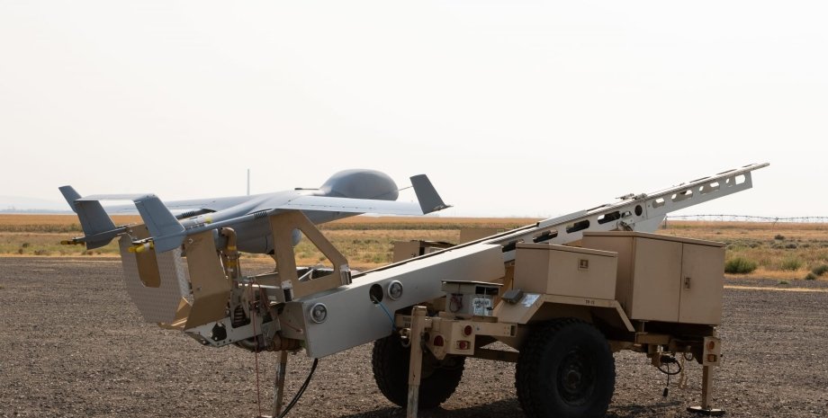 Tandem of two UAVs of different design, but under general management, will be ab...