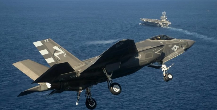 Американский истребитель F-35C