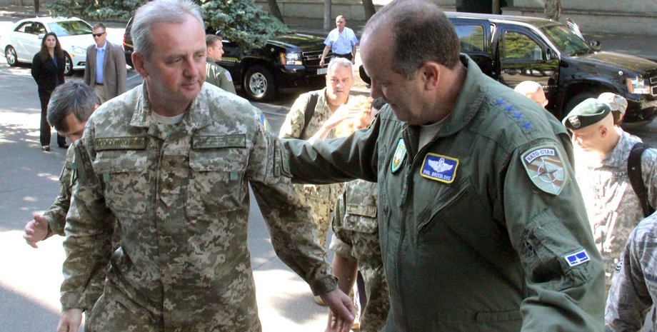 Виктор Муженко и Филипп Бридлав / Фото: Facebook