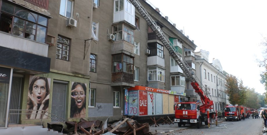 дом в харькове, обстрел харьков, удары по харькову, харьков обстрел