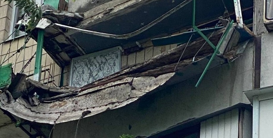 Киев, балкон, обрушение,