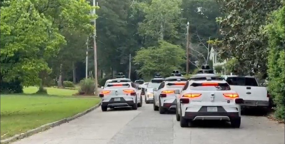 Беспилотные роботакси Waymo атланта