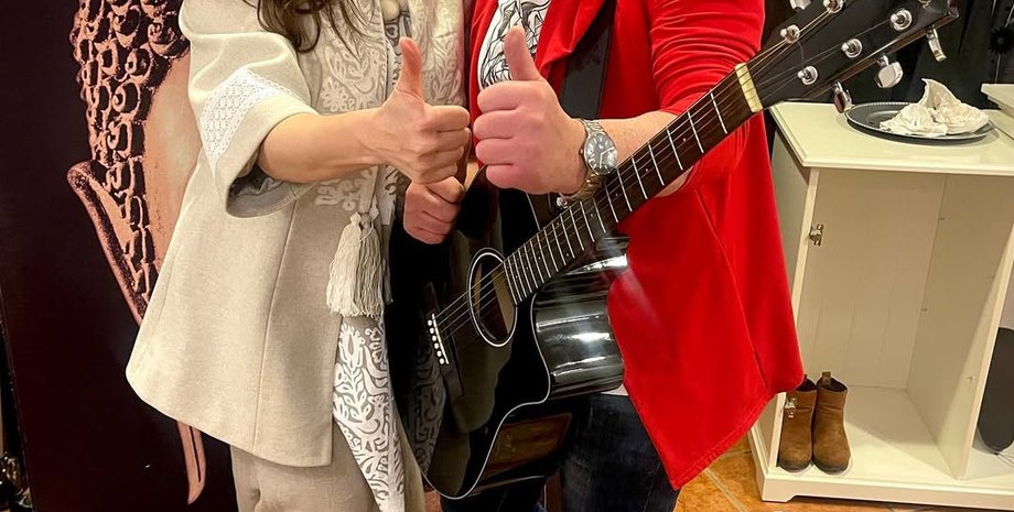 Кинотеатрдағы топтық секс порно