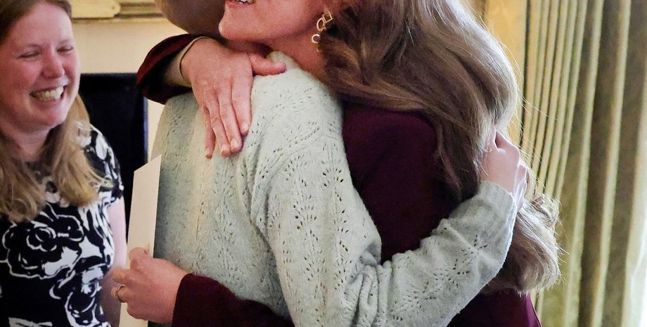 Кейт Міддлтон, Ліз Гаттон