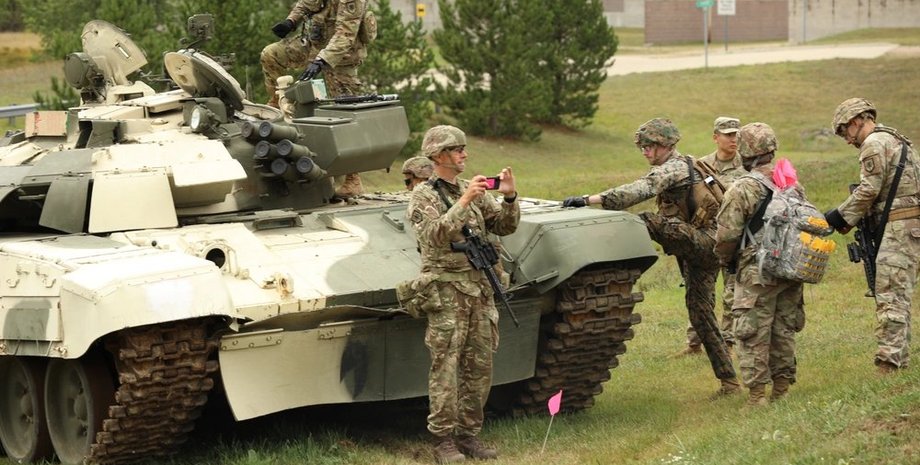 Танк Т-72АГ, танки Украина, украинские танки