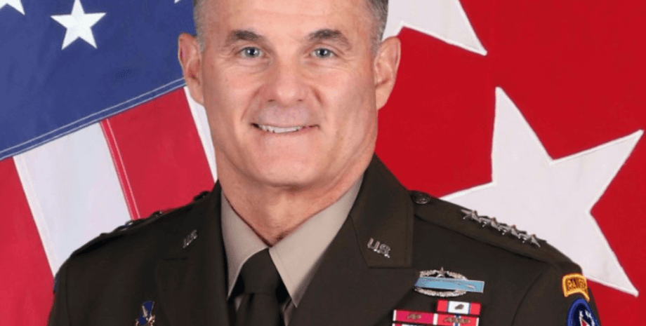 Генерал Чарльз Флинн