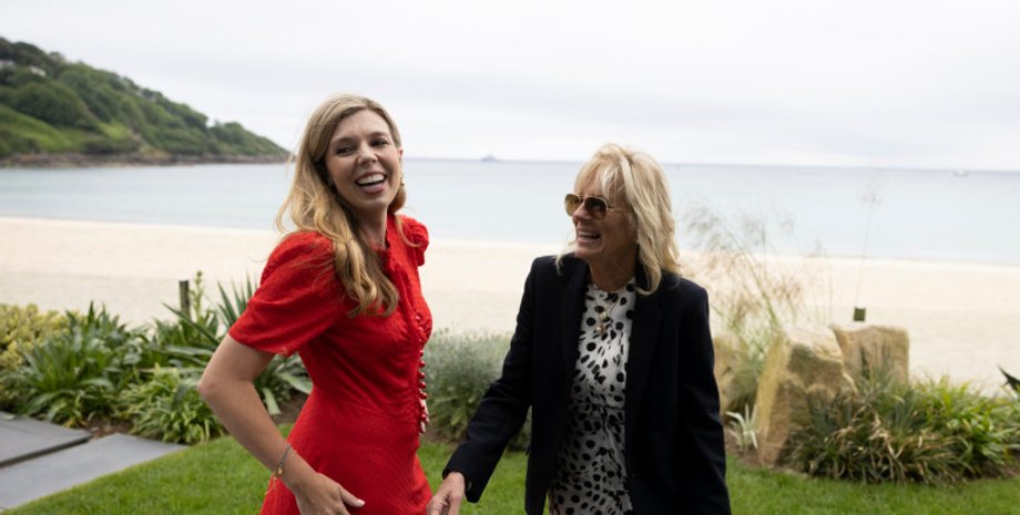 Кэрри Джонсон, Джилл Байден