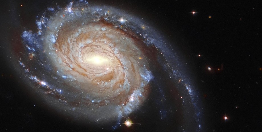 Arp 86, пекулярная галактика, NGC 7752, NGC 7753