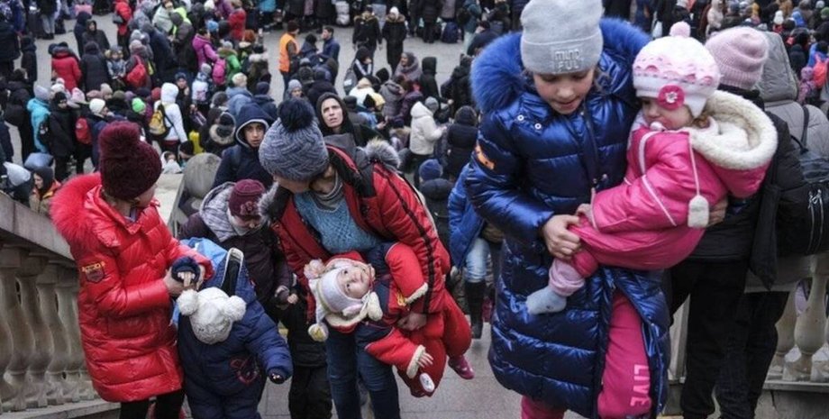 Принудительная эвакуация детей из опасных регионов