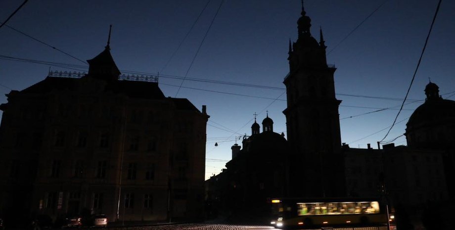 Львов без света, блэкаут во Львове, блэкаут в Украине, блэкаут, отключение света