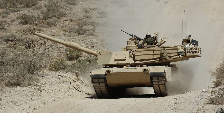 Танк Abrams M1A2 техніка армія США