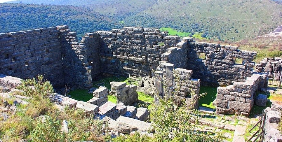 Древний город-крепость Горрей Древний город-крепость Горрей