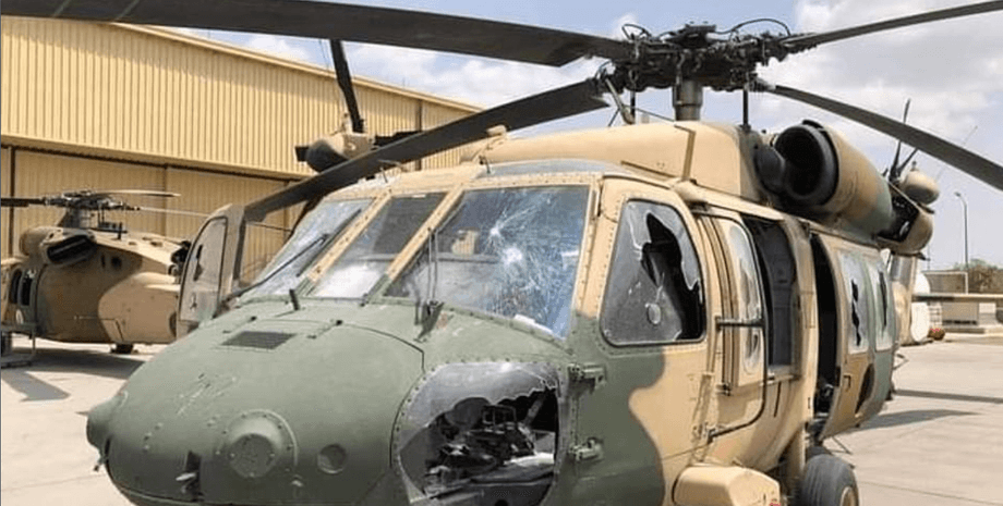 брошенный вертолет в кабуле