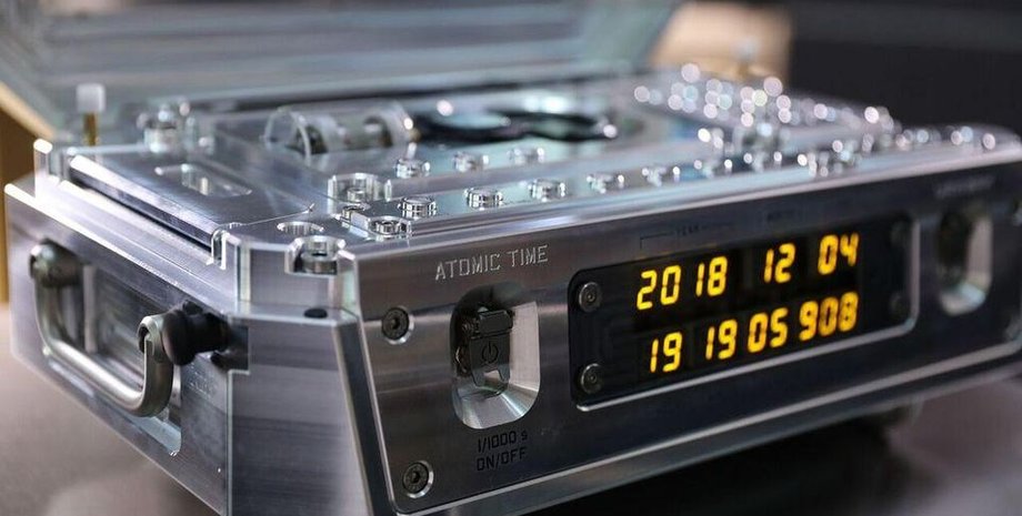 Urwerk, атомные часы, часы