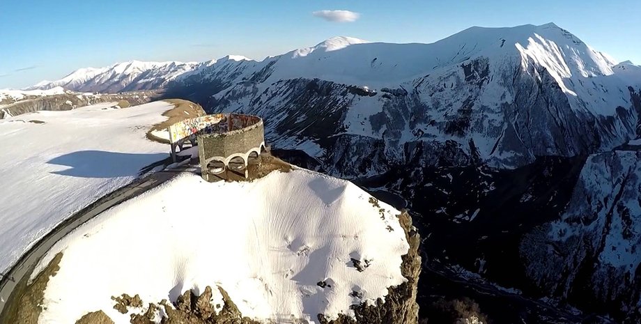 Кадр из видел Дом в дорогу/YouTube