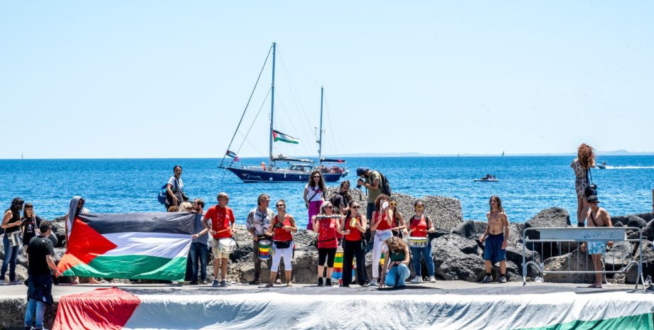 Раніше Тунберг разом з однодумцями заявили, що хочуть "прорвати блокаду" сектору Газа грета тунберг, заходи, активізм, сектор газа, ізраїль