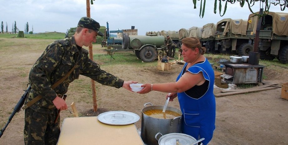 Полевая кухня / Фото: пресс-служба Минобороны