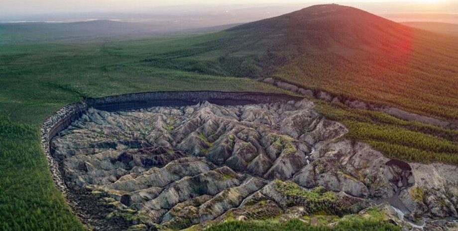 кратер батагайка, врата ада