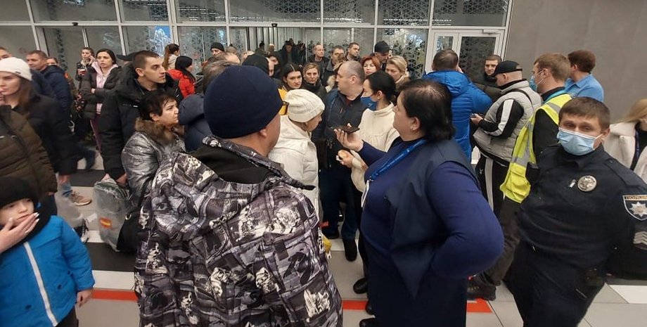 натовп, аеропорт