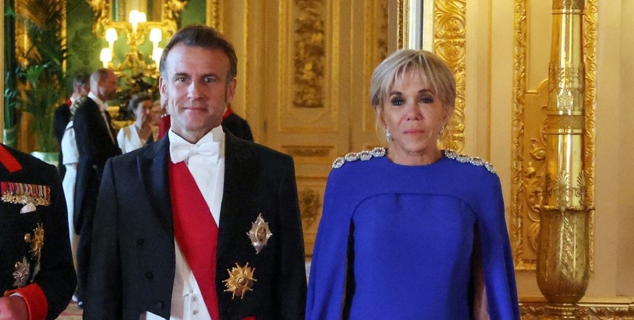 Президент Франції Емманюель Макрон з дружиною Бріжит