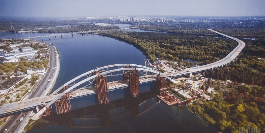 Подольско-Воскресенский мост в Киеве / Фото: УНИАН