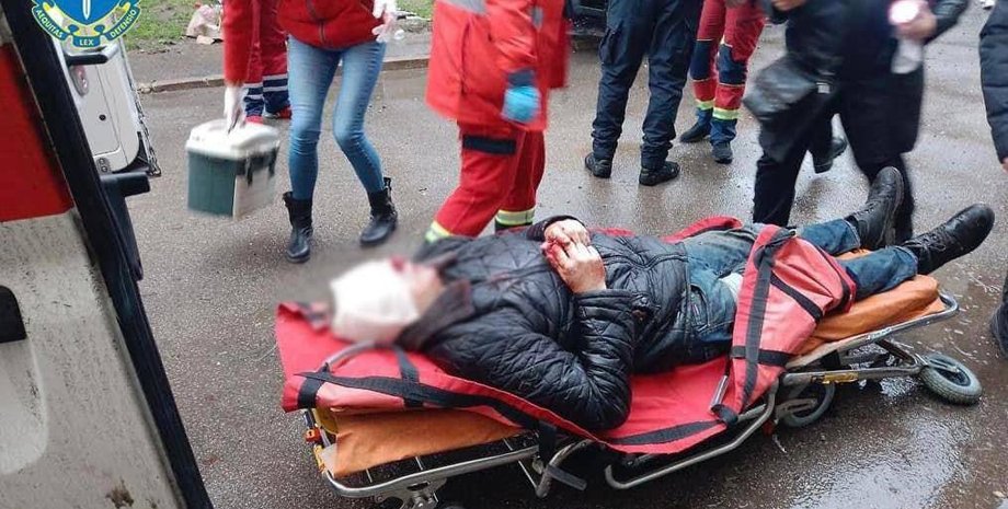 херсон, раненый, пострадавший, медики, носилки