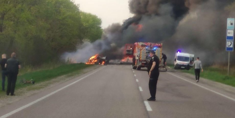 ДТП в Ровенской области, 26 погибших, столкновение с бензовозом