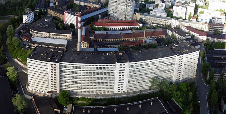 Завод, Арсенал, директор, Игорь Волощук, космическое агентство