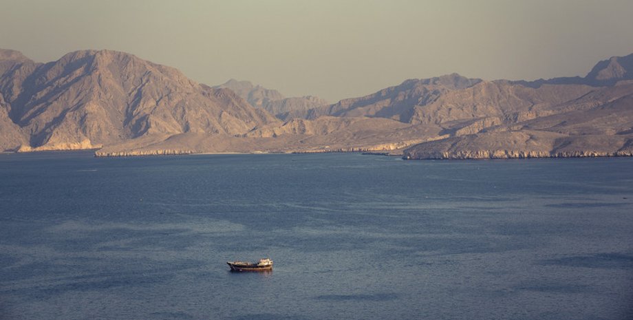 Ормузский пролив