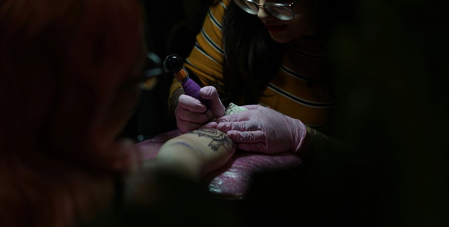 тату, тату салон, девушка