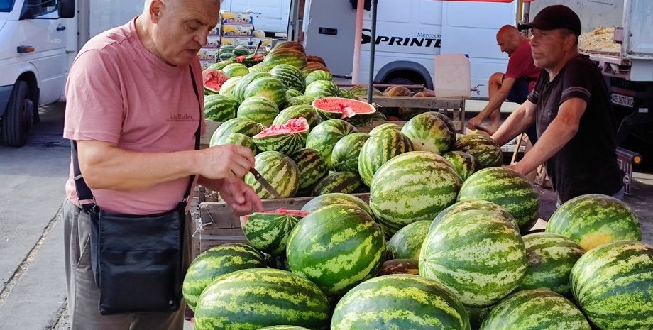 Импортные арбузы в Украине сейчас преобладают на рынке
